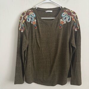 Zara Knit Tee Boho Embroidered Shoulder L Lightweight Long Sleeve Olive Green